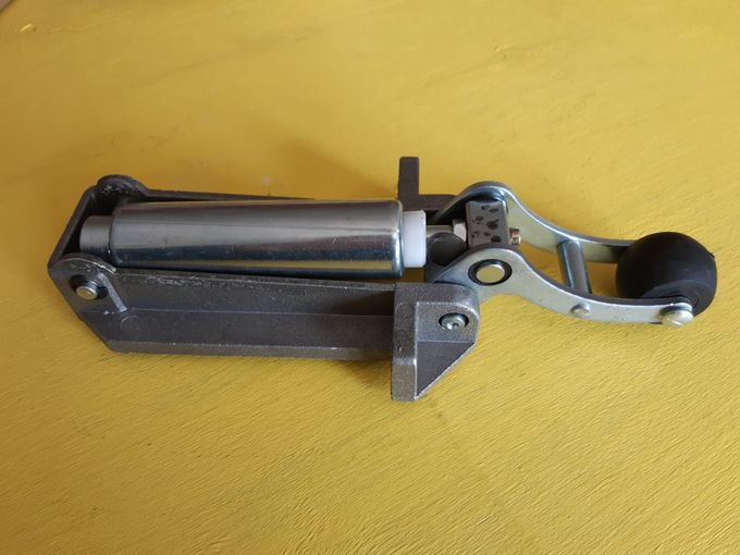 Amortizor usa semiautomata palier